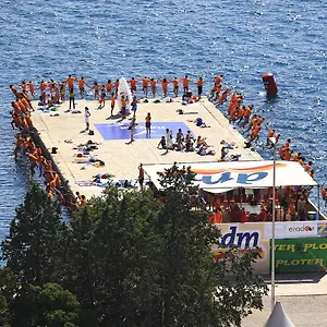 Main Street Studio And **** Zadar